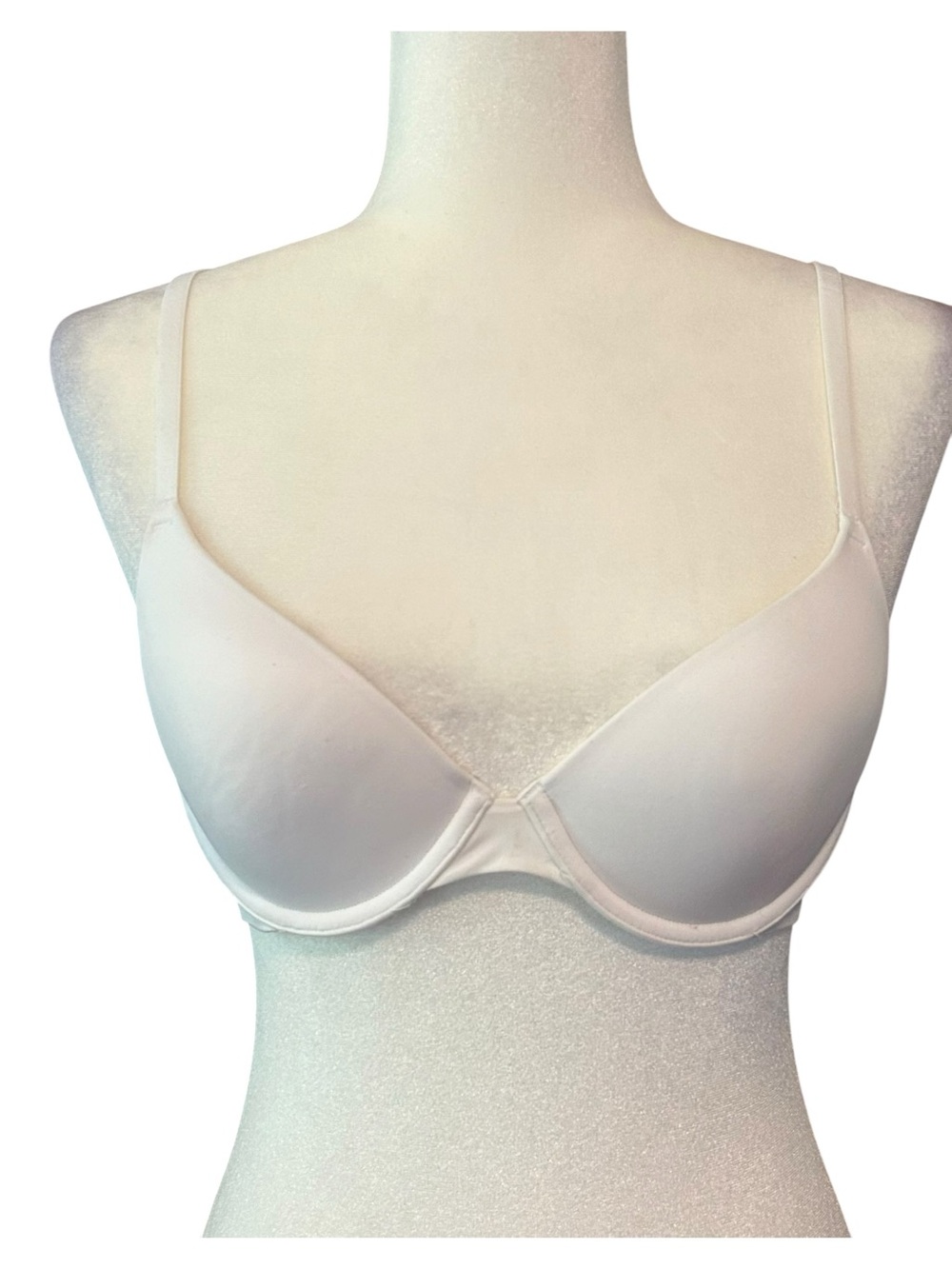 Victoria’s Secret PINK Wear Everywhere T-shirt Lightly Lined Bra SZ 32C White